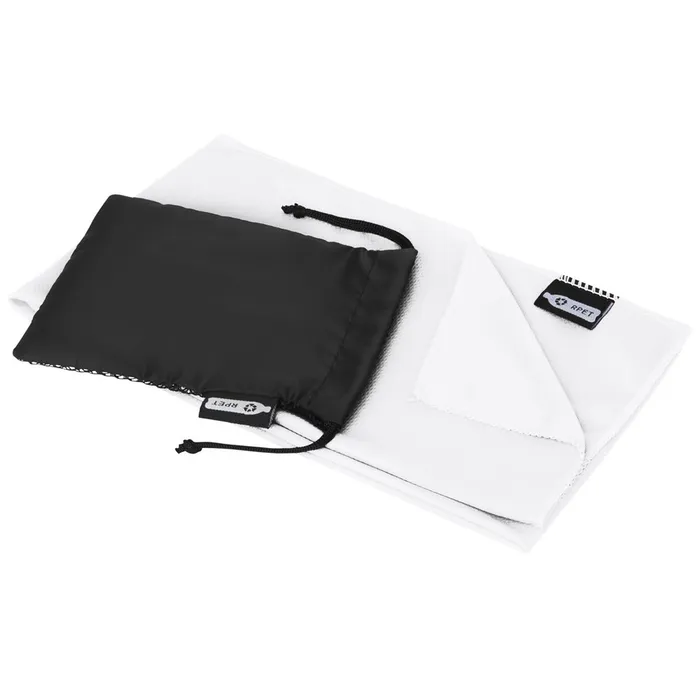 Serviette de sport rafraîchissante en PET recyclé Raquel avec pochette 80 x 30 cm